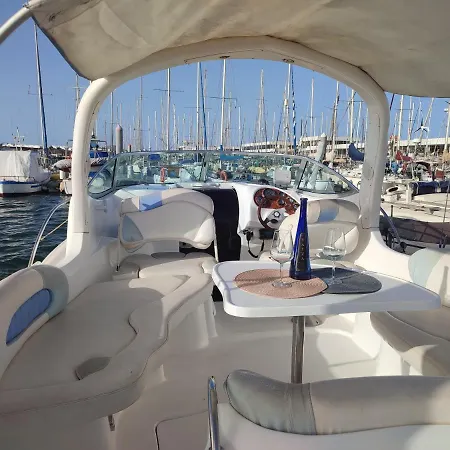 Botel Ohana