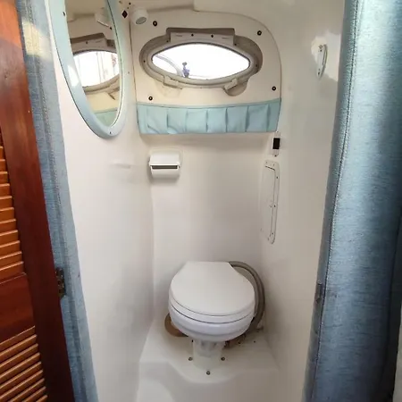 Ohana Bateau-hôtel *