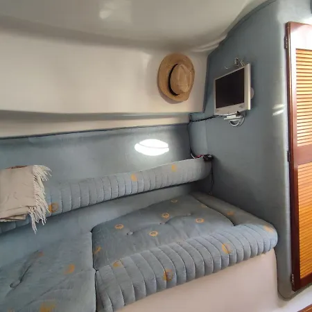 Bateau-hôtel Ohana *